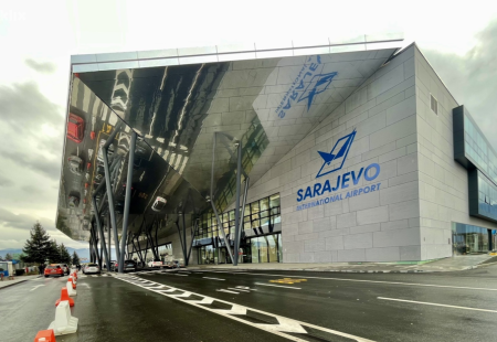 https://storage.bljesak.info/article/410451/450x310/aerodrom sarajevo novo1.png